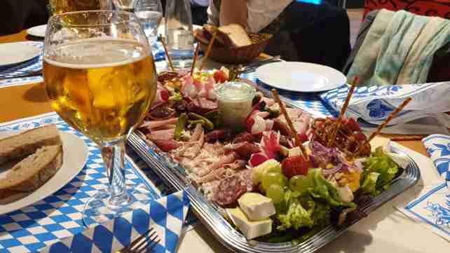 Mehr über den Artikel erfahren Bayrischer Abend 15.10.2022